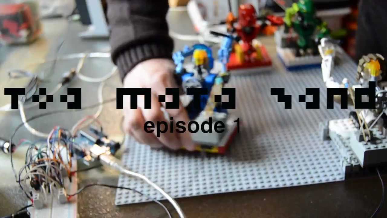 Видео дня: первая в мире группа из роботов LEGO. Фото.