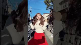 三上悠亜が近所でTikTok撮影してた