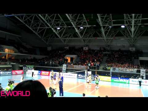 Eczacıbaşı Vitra - Volero Zürich beginning of first set / 05.03.2015