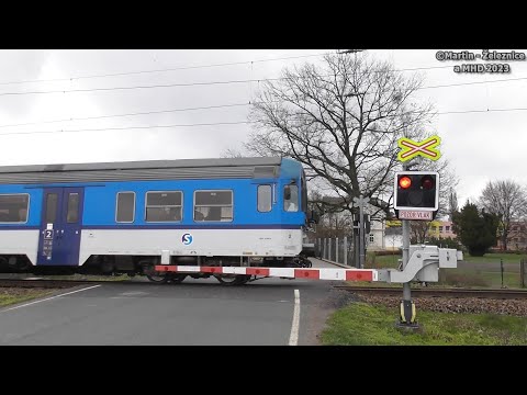 železniční přejezd Borohrádek - P4876 / 08.04.2023 / Czech railroad crossing