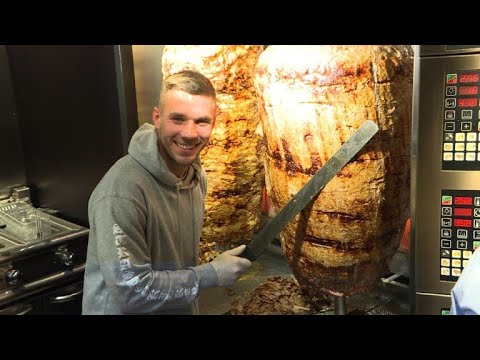 Podolski eröffnet Dönerladen in Köln: "Geschichte passt zu mir"