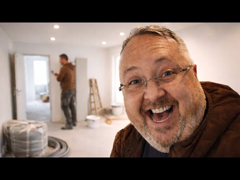 "Does it have to be so crooked?" RON IS BACK! | Typical Ron