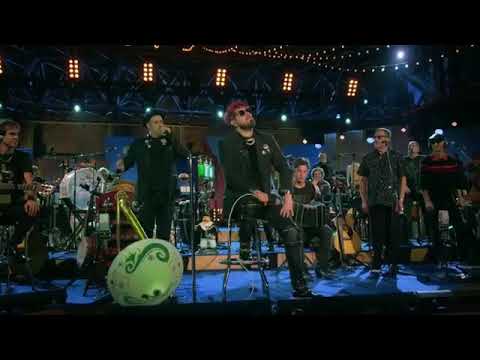 Los Auténticos Decadentes - los piratas - (MTV Unplugged)