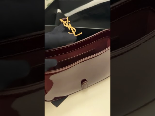 شنطة إف سان لوران