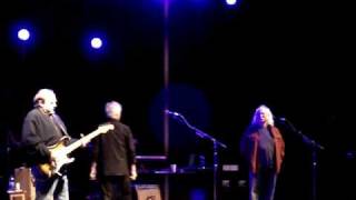 Wounded World / Crosby Stills and Nash LIVE 08'