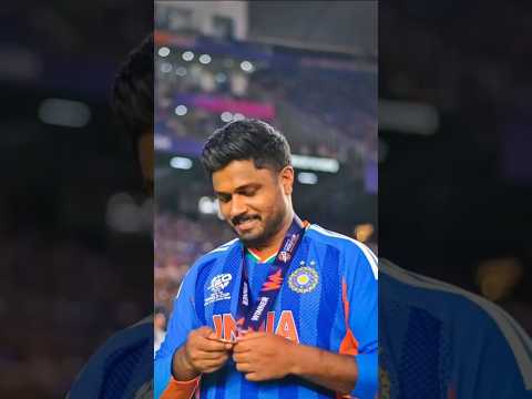 Sanju Samson surprised by Fans in Flight ✈️ Ahmedabad to Kerala Home Coming after World Cup Win! ❤️🏆
