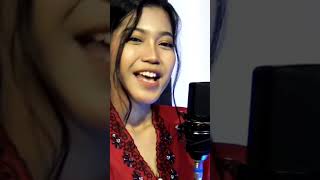 Download lagu SELAMAT HARI RAYA MENYANYI SAMBIL MAIN DRUM - NUR AMIRA SAYAHIRA SINGING DRUMMER mp3