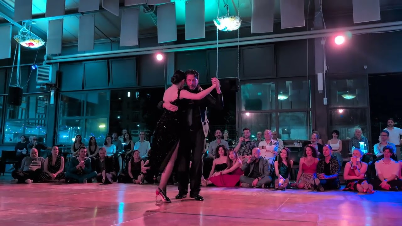 Video thumbnail for Demetrio Scafaria y Nana Urigaeva - "La Serenata De Ayer" - Orquesta Juan D'Arienzo