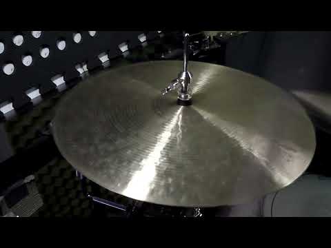16 HSB Hats, 1094g & 1168g (Triple Hat Pairing 1) - Handcrafted cymbals by Craig Lauritsen