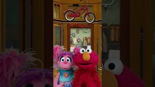 Elmo and Abby&#39;s Sleepover! #sesamestreet
