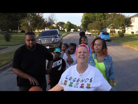 Urfavgrannie - "Senseless Murders" (Official Video)