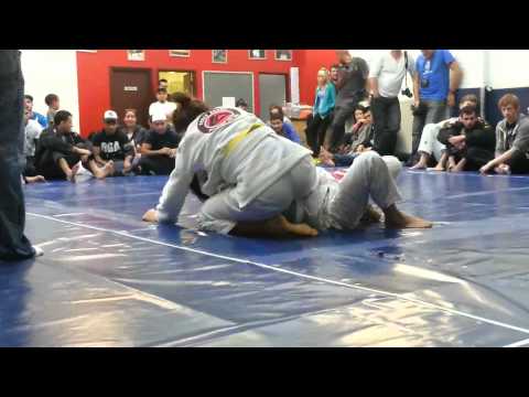 Mauve, white belt, female final at RGA inter-club competition.