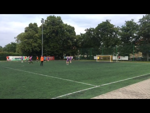 13.06 AC Polanka (pomarańczowe) - Politologia UWr (fioletowe)