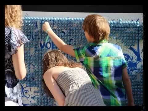 Le mur de sucettes au Festival Lyon BD 2012 by Lyon Underground Events   YouTube