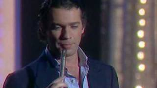 Abrázame (Abrázame Amor) Lyrics English Translation