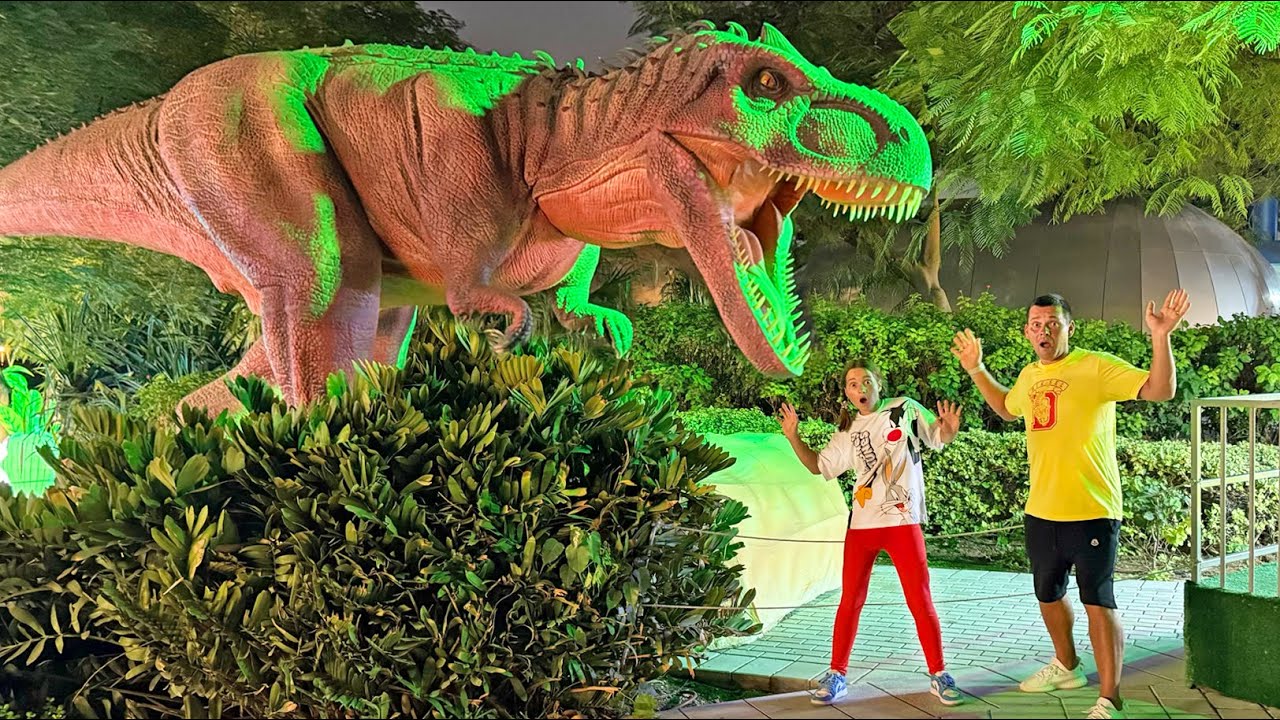 Fun adventures Sofia and Max in Dinosaurs Park