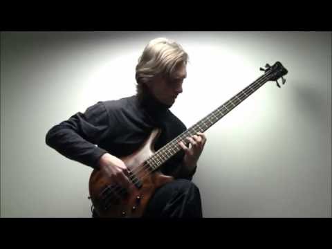 J.S.Bach, Cello Suite 1, prelude - Mario D´Amato, bass guitar