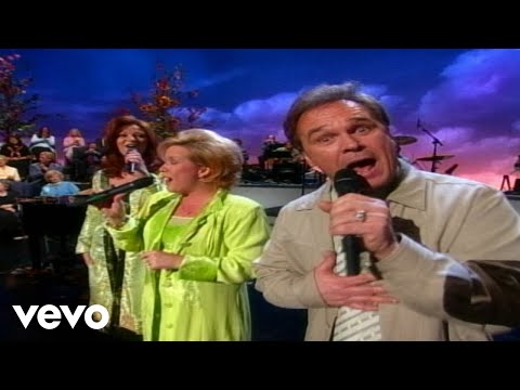 Bill & Gloria Gaither - John Saw [Live] ft. Jeff & Sheri Easter