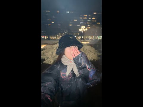 Pyonn Mya Thwe (Poppy Pyonn) - Hello December [Vertical version]