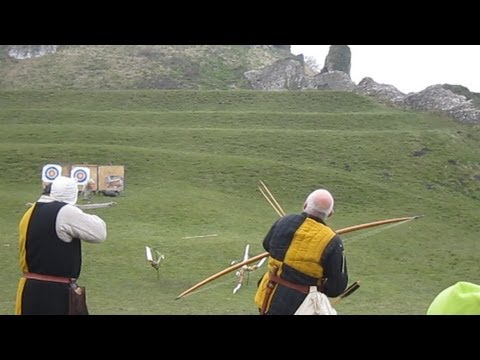 Medieval crossbow vs Longbow