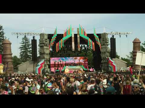 Does a Bear SHiZ in the Woods ( GRiZ - Muzzy Bearr - Shooka ) - 2018