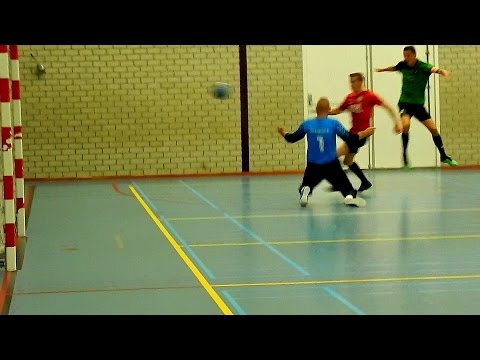 2e helft Futsal Dragten 1 - Futsal Marum 1   vrijdag 11 september 2015