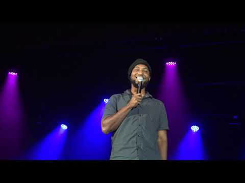Comedian Loose Cannon live