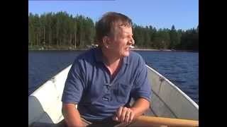 preview picture of video 'Soutelemassa Peruvedellä - Rowing boat on Lake Peruvesi'