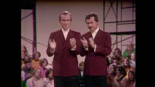 Donovan on Smothers Bros ~ Laleña, Happiness Runs, i Love My Shirt