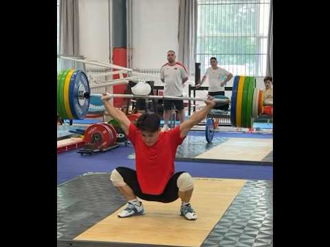 He Yueji (65) 158 kg snatch