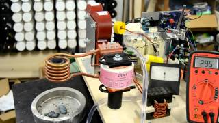 Symptoms of Zinc oxide Exposure: Headache. Nausea. Vomiting. Weakness. Chills. Fever.