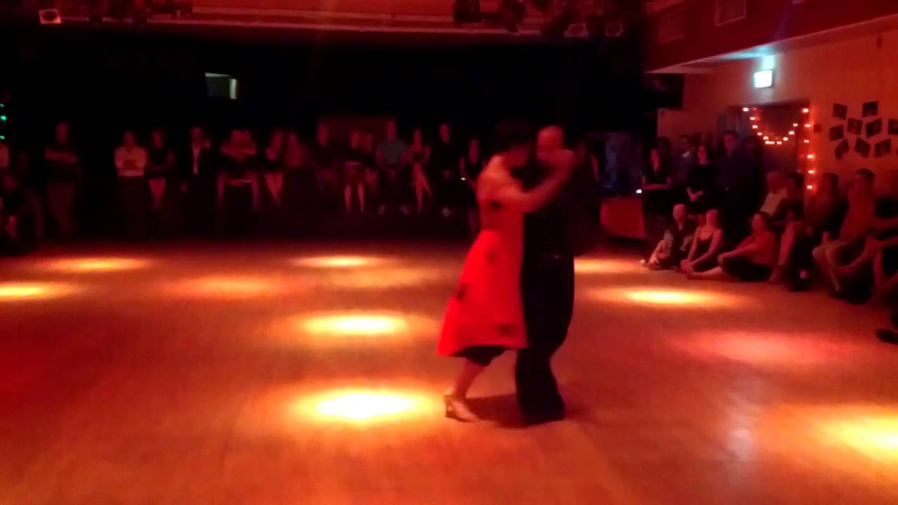 Analia Vega & Marcelo Varela - Vals - Milonga "Lo de Silvia" 2013