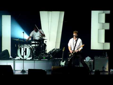 The Hives - Go Right Ahead / Insane - Live Zenith 2012