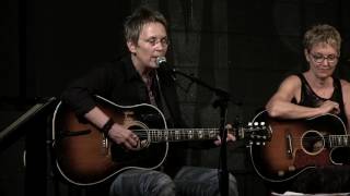 Mary Gauthier - Bullet Hole in the Sky - Live at McCabe's