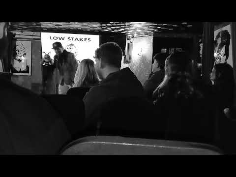 VC-COMEDY / HONEY BEE  PINT OF LAGER  HAMLET BAR