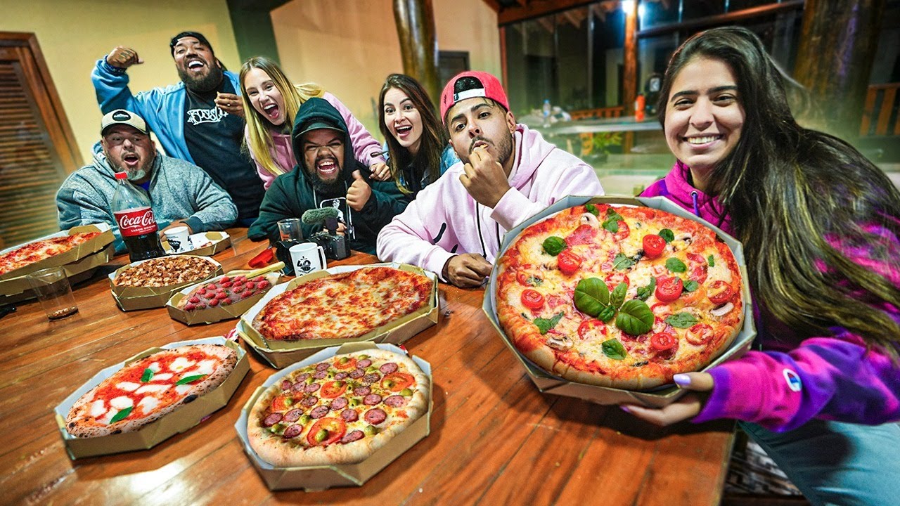 PEDI PIZZA NA NOSSA PRIMEIRA NOITE NO ELITE