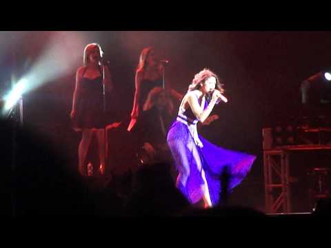 Un año sin ver llover -Selena Gomez Buenos Aires 9-2-12
