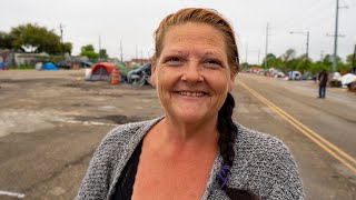 Video: Stephanie, Austin Texas, made homeless following Cancer surgery - Invisible People