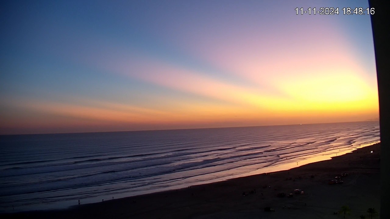 Live webcam view of Vila Caiçara Beach Surf & Waves