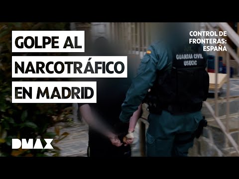Decenas de kilos de droga, objetos de lujo y un arma sobre la mesa | Control de fronteras: España
