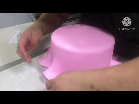 fondantcake tutorial how to cover the cake using fondant