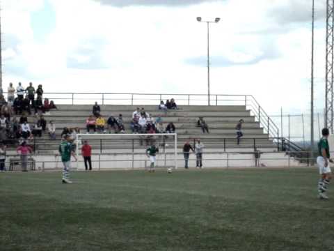 Minuto 91. Ocasión de Ángel para el CD Valdetorres