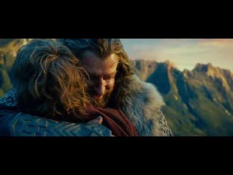 The Hobbit - Thorin and Bilbo Hug