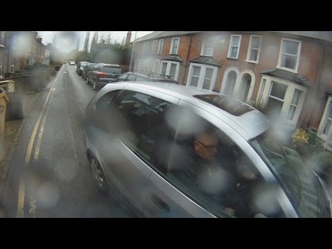 Y831YRP - Can See Me, But Doesn't Care