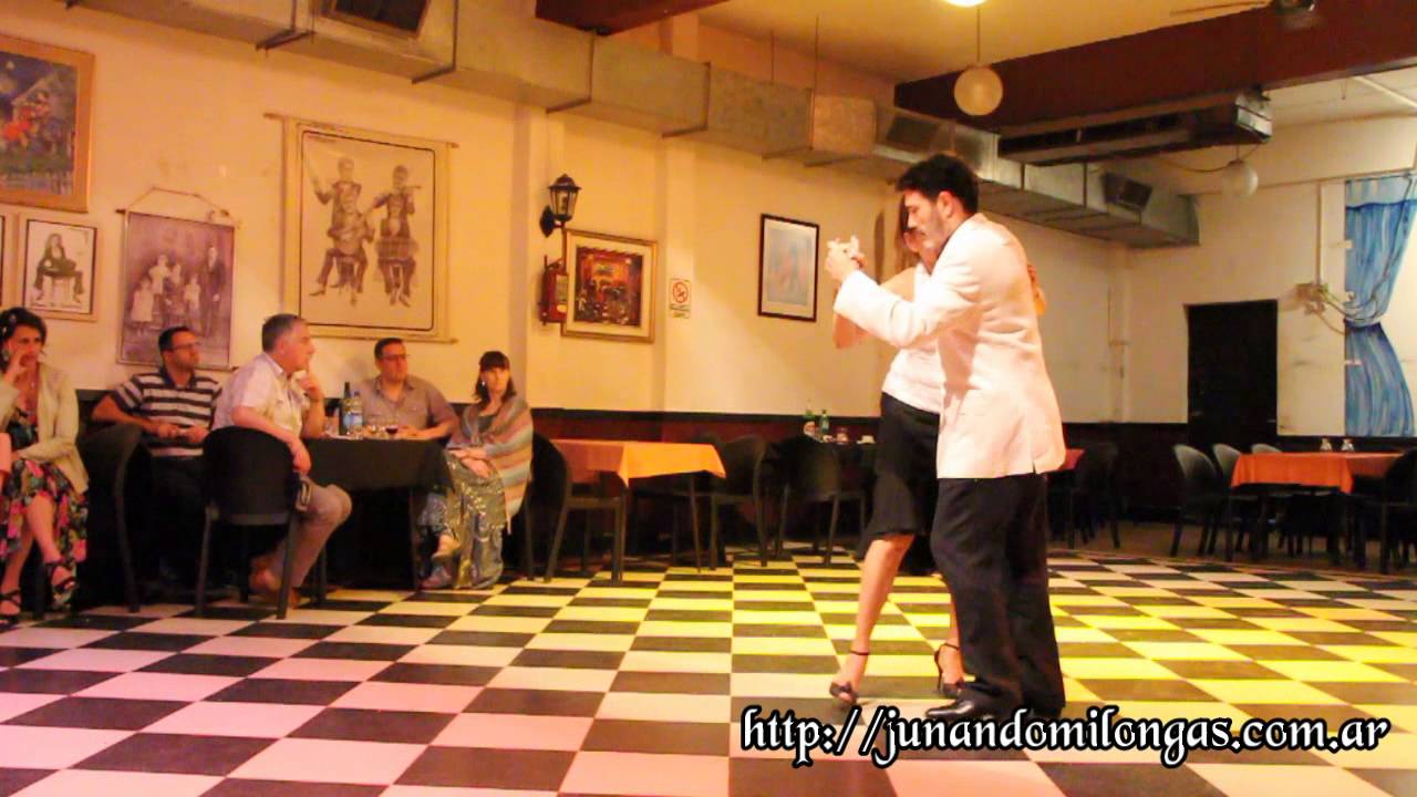 RECONOCIMIENTO ADA MORES en el Sin Rumbo,baila con CARLOS RIVAROLA "Tristeza de la Calle Corrientes"