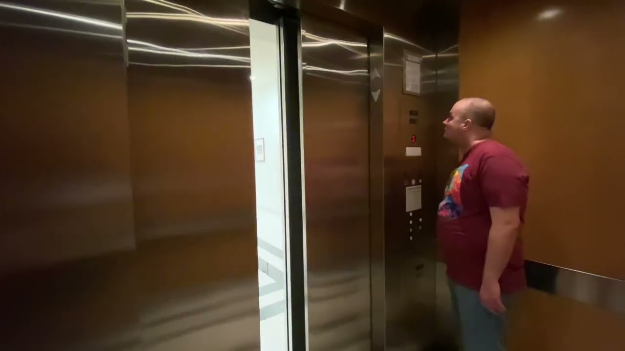 Neiman Marcus Elevator level 3