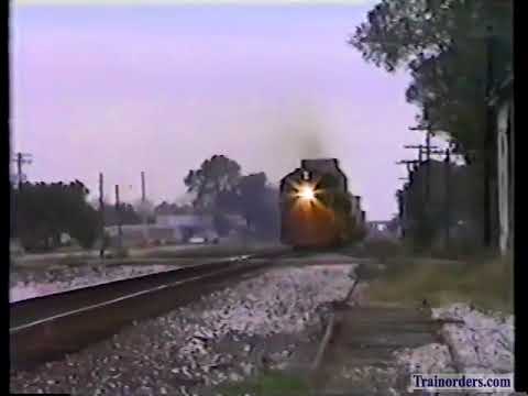 Classic Railroad Series 997 - SP 5114 West & East, Broussard, La. World Boudin Capitol Part 1 of 2.