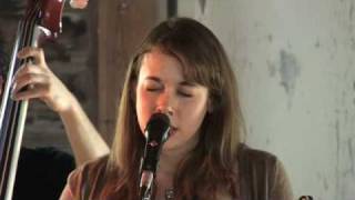 Sarah Jarosz, Alex Hargreaves, and Samson Grisman live in HD