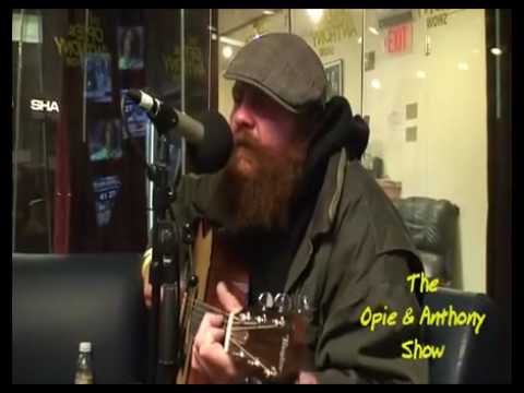 Homeless Daniel Mustard Sings "Creep - Radiohead"