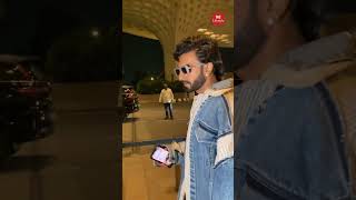 #RanveerSingh was spotted at the Mumbai Airport.